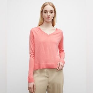 Club Monaco Zaydie Women V Neck 100% Merino wool knit Pink Sweater in size S